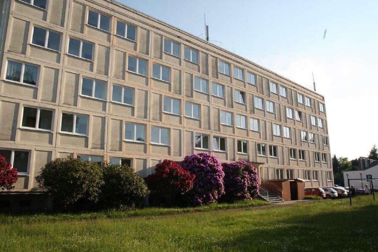 Komfortables Apartment In Bad Elster Mit Netflix Exterior photo